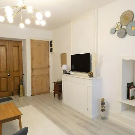 Elegant In Historic Center Of Tournon-sur-Rhone
